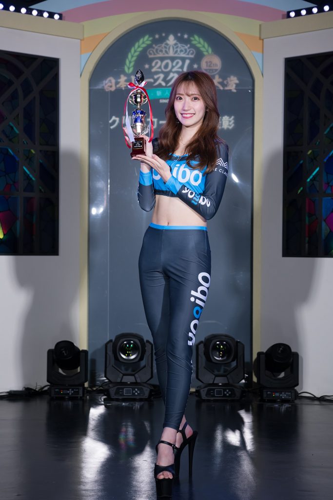 クリッカー新人賞を受賞したYogibo Racing Girlsの東海林里咲