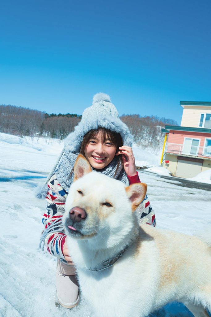 櫻坂46田村保乃1st写真集「一歩目」(小学館)より