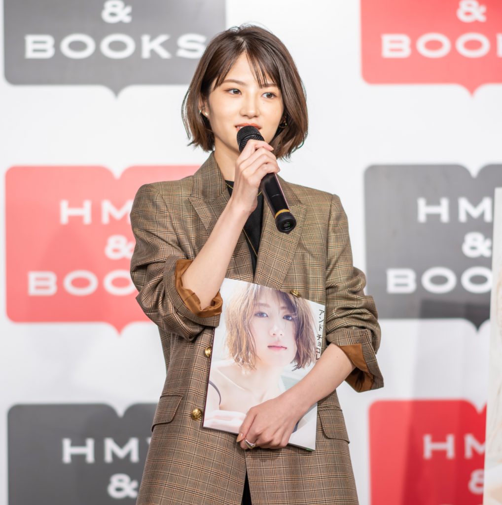 「若月佑美写真集 アンド チョコレート」取材会に出席した若月佑美