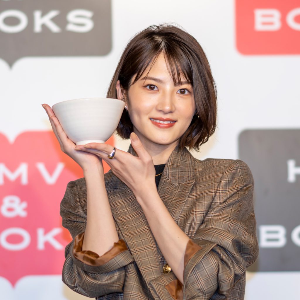 「若月佑美写真集 アンド チョコレート」取材会に出席した若月佑美