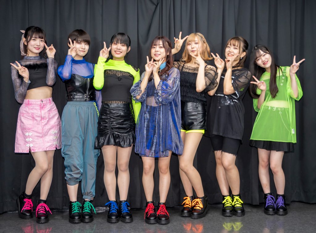 7人組アイドルグループ「SharLie」