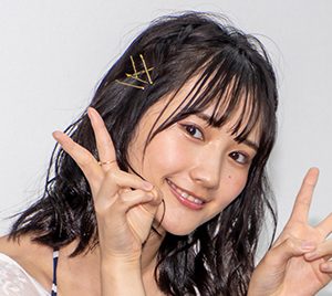 グラビアアイドルそよん、お気に入りは網タイツと黒猫「コスプレとえちえち」