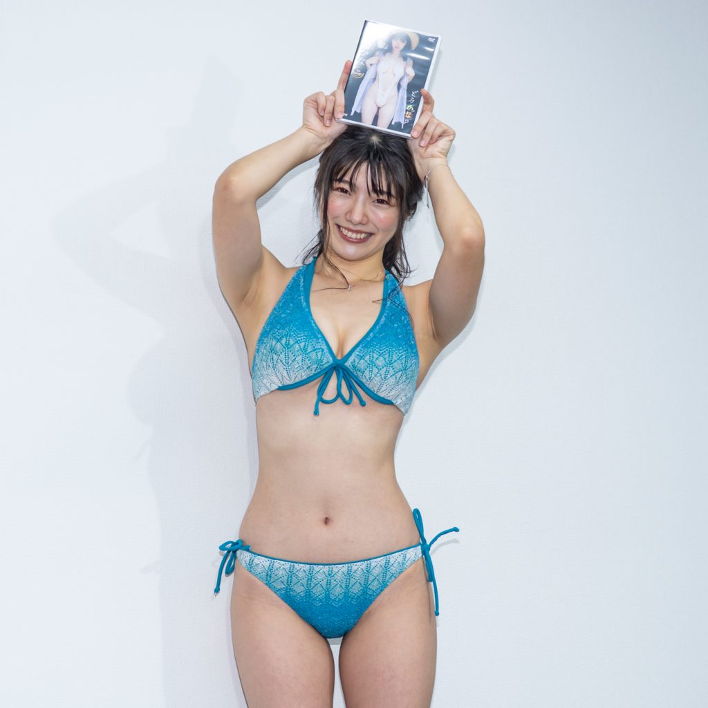 山田かなDVD「どうかな？」(ラインコミュニケーションズ)取材会より