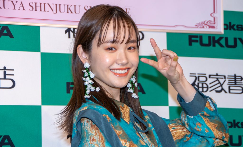 尾碕真花(おさき いちか)2022年版カレンダー取材会より