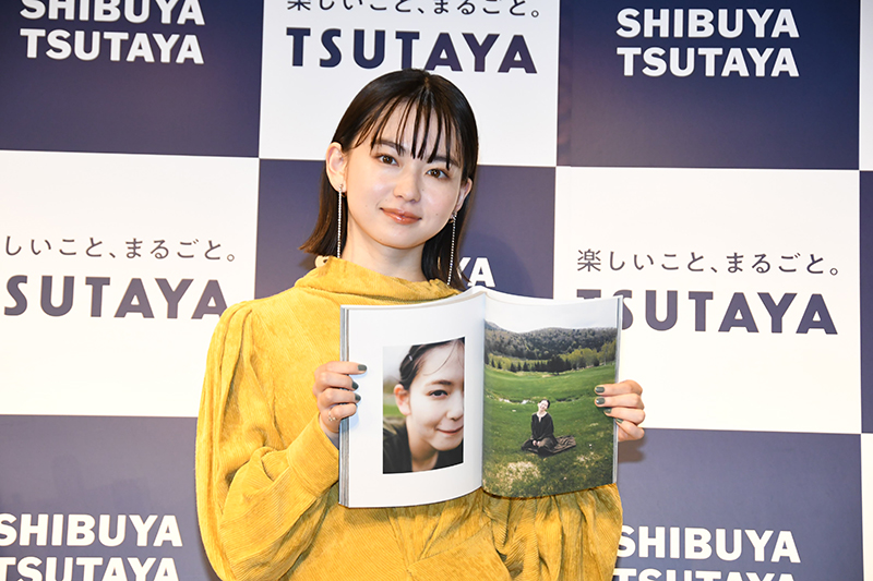 山田杏奈2nd写真集発売イベントより