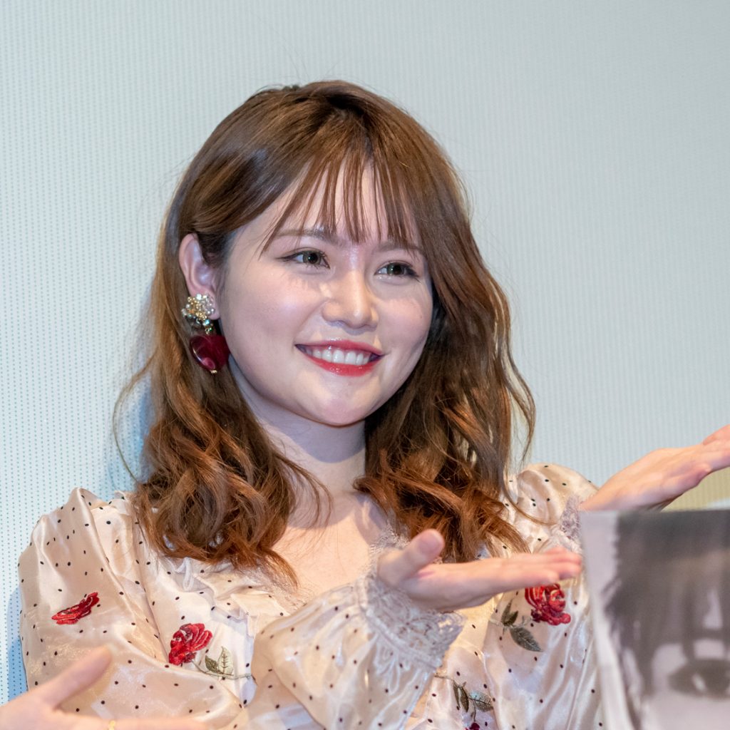 映画「恋愛リアリティーショー」初日舞台あいさつに出席した込山榛香