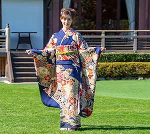 宮本茉由「来年はアクションにも挑戦してみたい」【オスカープロモーション新春晴れ着撮影会】