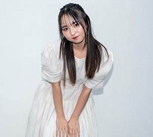 坂上未優「水着姿が入っているんで貴重です」初の“FAN BOOK”をアピール