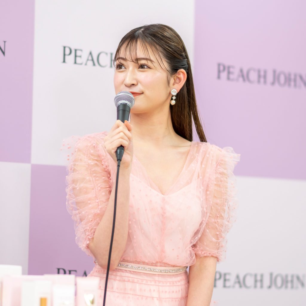 「PEACH JOHN BEAUTY ミューズ」就任記者会見に出席した吉田朱里