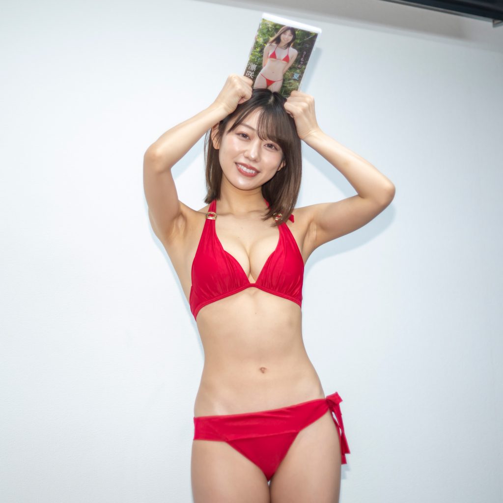 凛咲子DVD「りーちゃんの夏」(竹書房)取材会より