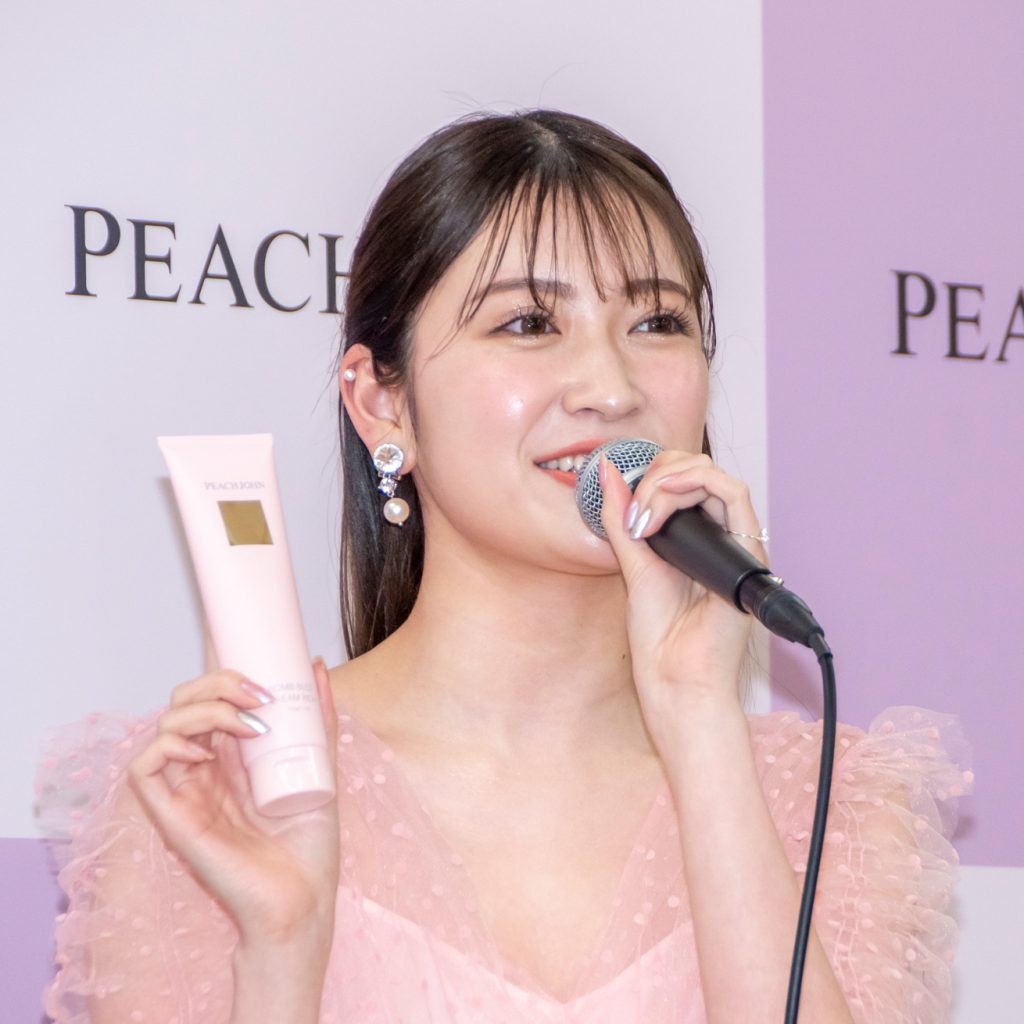 「PEACH JOHN BEAUTY ミューズ」就任記者会見に出席した吉田朱里