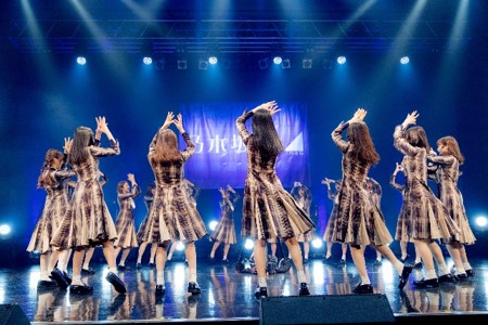 乃木坂46オリジナルVRコンテンツ「いつか混ざりたいものです」の「ライブパフォーマンス篇」