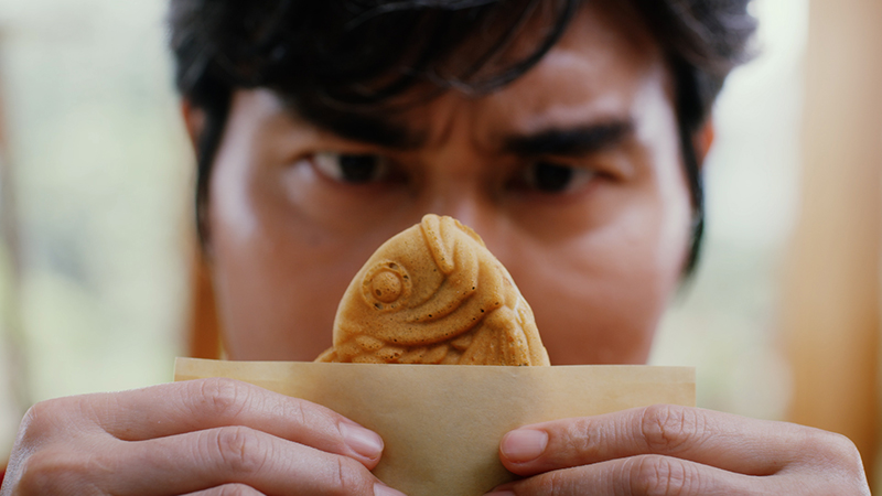 なぜかたい焼きを受け取るパパ