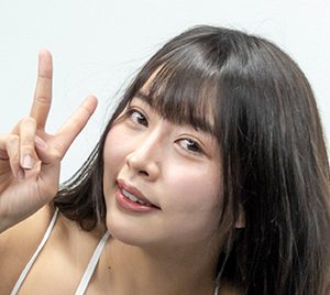 “年女”橋本ひかり、手作りトラ柄衣装で美ボディーアピール