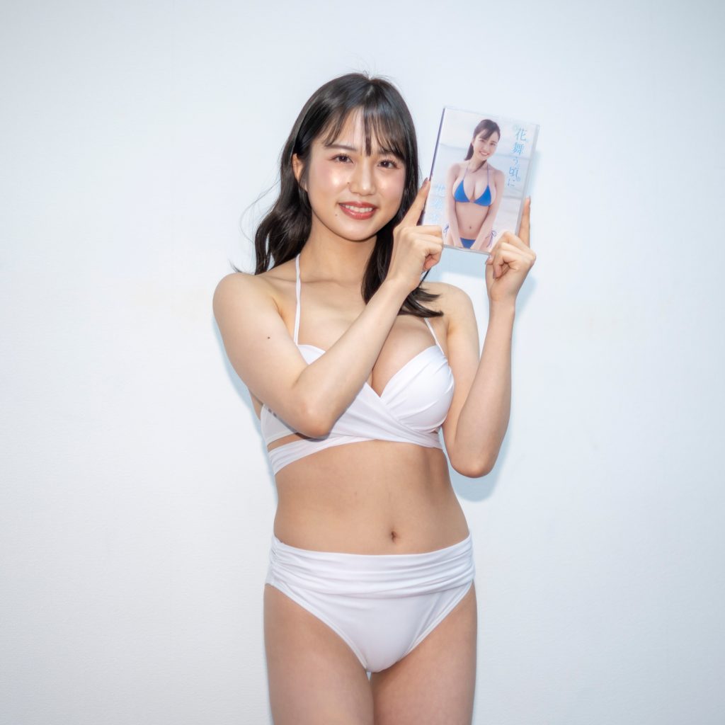 花巻杏奈ファーストイメージDVD「花舞う頃に」(ギルド)取材会より