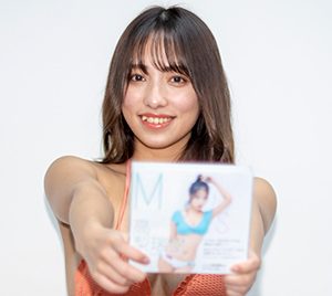 グラビアアイドル高梨瑞樹、1stトレカは“90点”「もっともっとナチュラルに見せられるように」