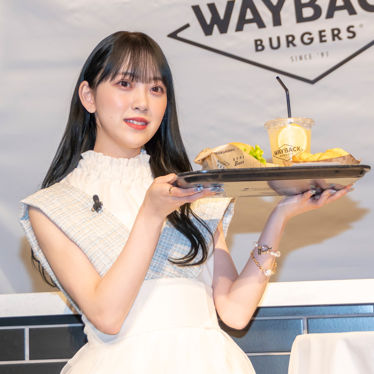 「WAYBACK BURGERS」日本第一号店オープン記念イベントに出席した堀未央奈