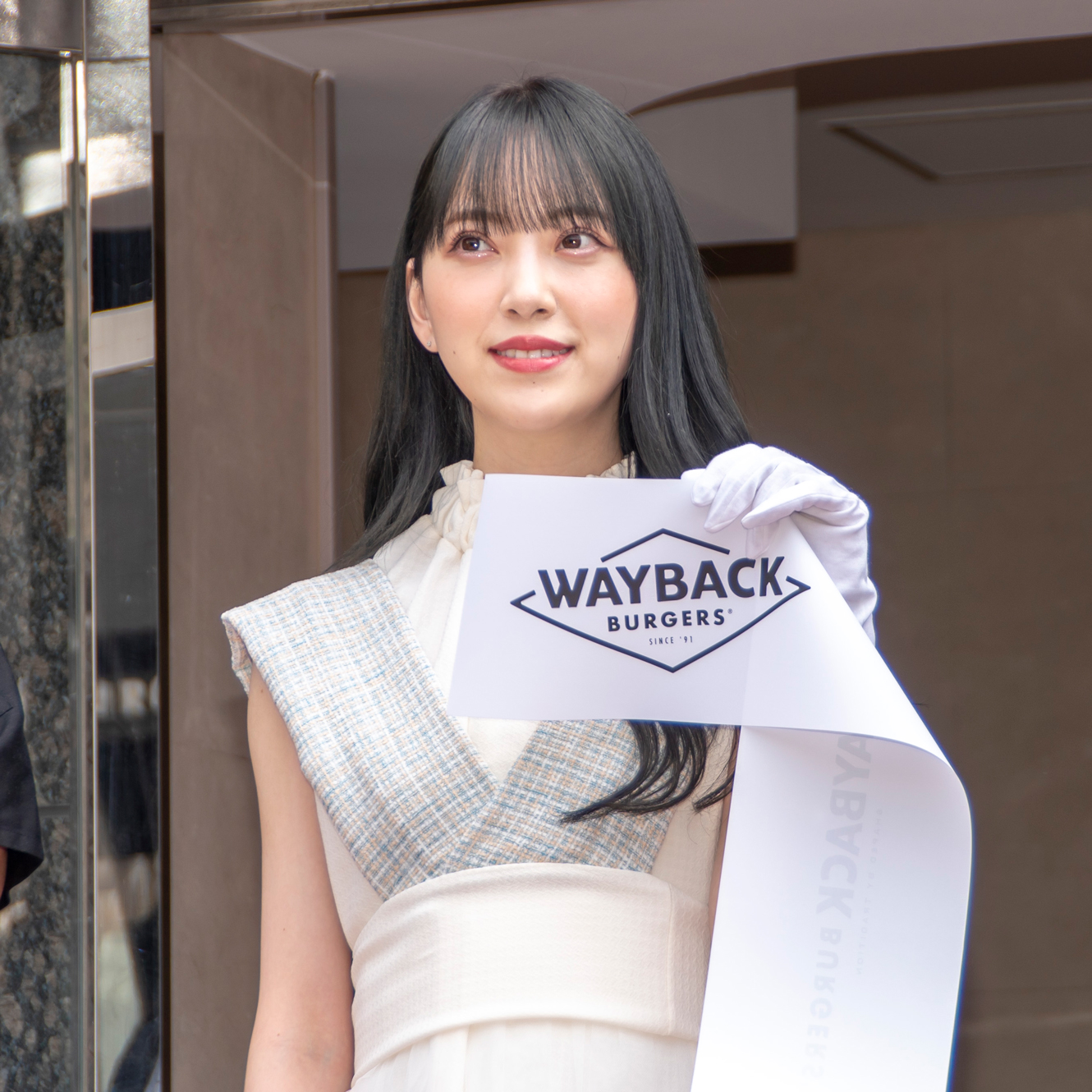 「WAYBACK BURGERS」日本第一号店オープン記念イベントに出席した堀未央奈