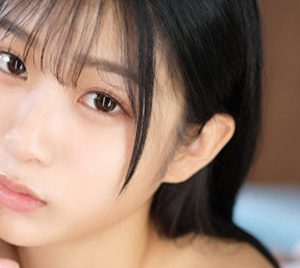 グラビアアイドル谷かえ、2年ぶりの最新DVDで磨きのかかった美ボディー披露