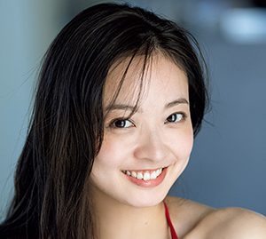 “ミス美しい20代”川瀬莉子、メモリアルな初グラビア