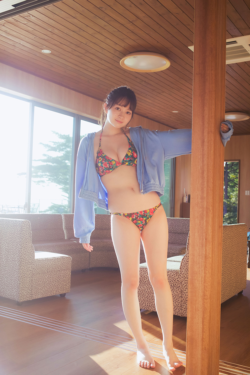 SKE48江籠裕奈1st写真集「わがままな可愛さ」(扶桑社)より