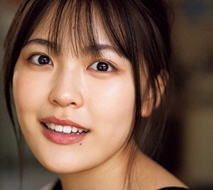 乃木坂46柴田柚菜、表紙・巻頭に初登場！旅館を舞台にさまざまな表情を披露