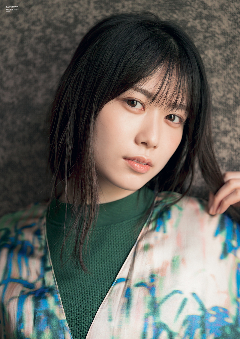 「B.L.T.2022年6月号」別冊付録：丹生明里（日向坂46）両面超ビッグポスター（裏）