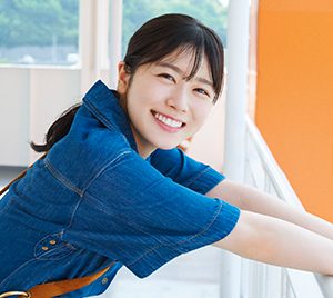 日向坂46丹生明里の1st写真集発売決定「大人になりつつも、私らしさがいっぱい詰まった写真集」ヘルシーな水着姿も