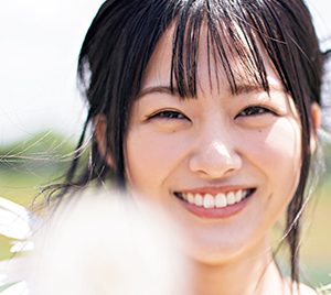 櫻坂46原田葵、ウエディング風ドレスで卒業メモリアルグラビア披露