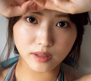 古田愛理、胸元ざっくり美谷間披露…週プレ登場