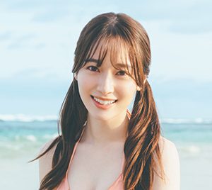 櫻坂46守屋麗奈、まぶしすぎる新ビキニカット解禁！はにかんだ表情が印象的