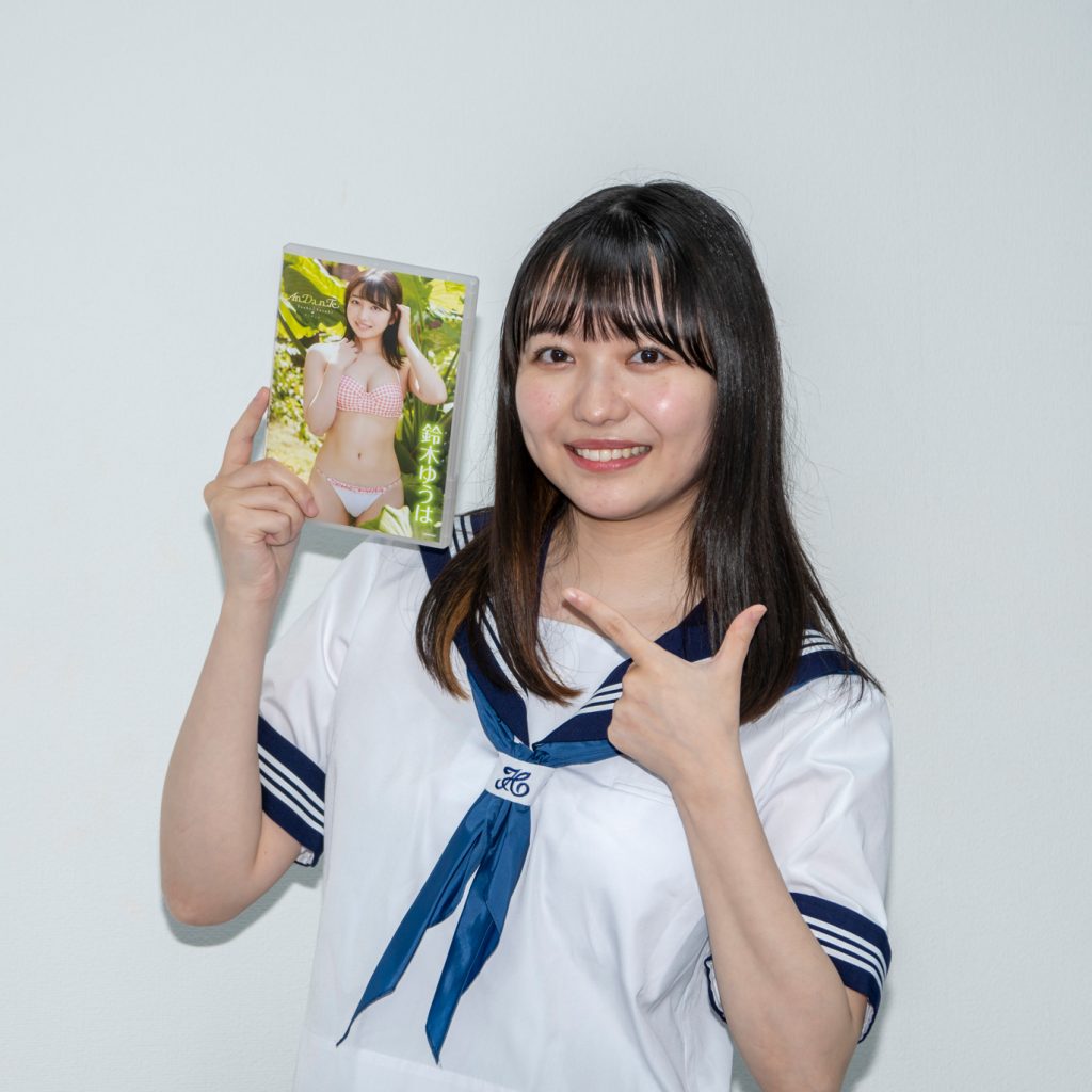 鈴木ゆうはイメージDVD「アンダンテ」(竹書房)取材会より