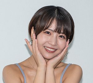 ショートヘアに変身のグラビアアイドル佐々木萌香、“男子”高校生役にも挑戦