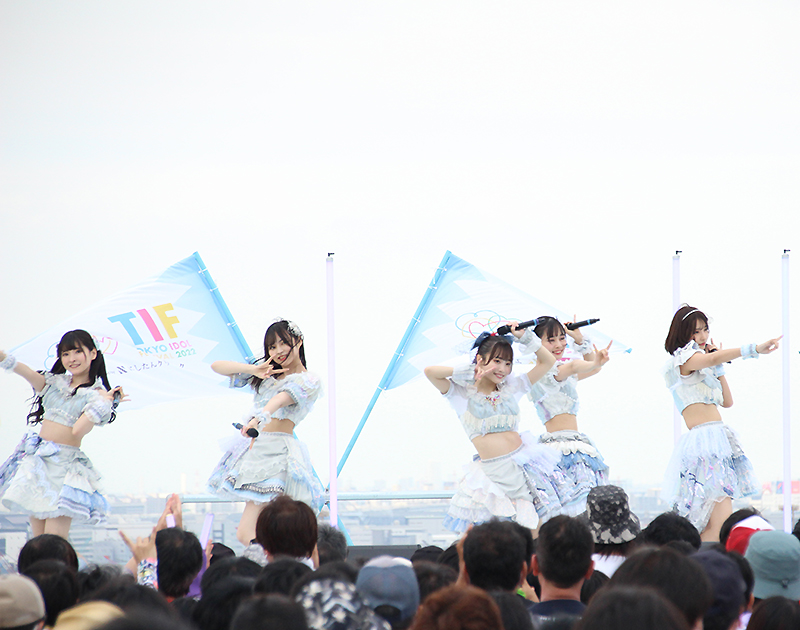 「TOKYO IDOL FESTIVAL 2022」SKY STAGEに出演した＃ババババンビ