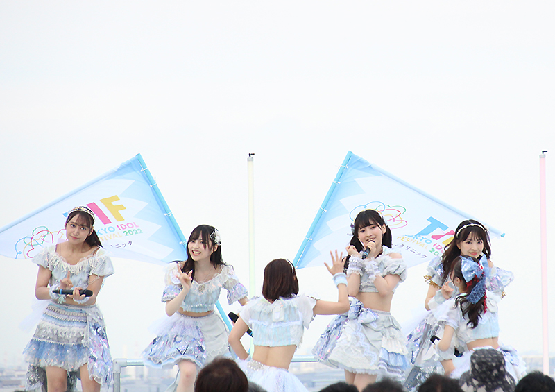 「TOKYO IDOL FESTIVAL 2022」SKY STAGEに出演した＃ババババンビ