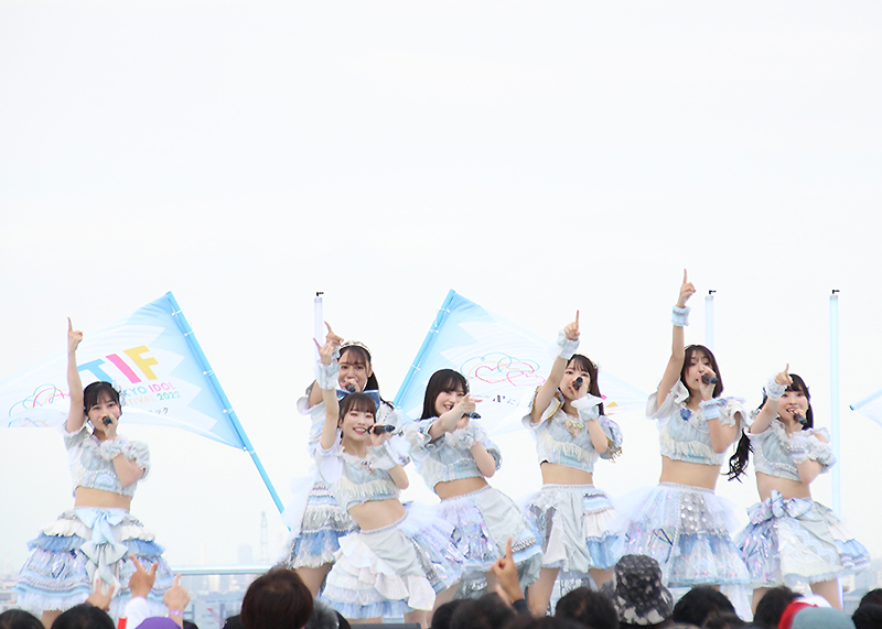 「TOKYO IDOL FESTIVAL 2022」SKY STAGEに出演した＃ババババンビ