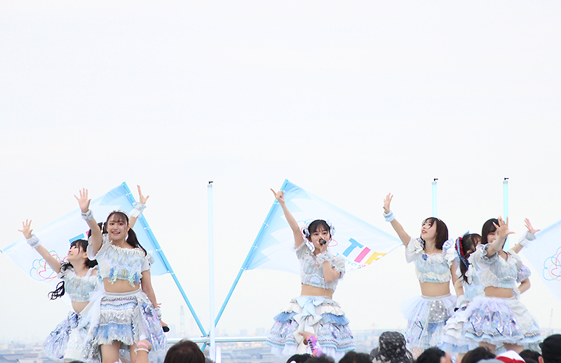 「TOKYO IDOL FESTIVAL 2022」SKY STAGEに出演した＃ババババンビ