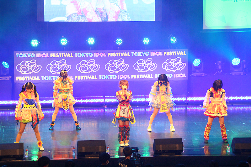 FES☆TIVEが「TOKYO IDOL FESTIVAL 2022」最終日のHOT STAGEにトップバッターとして登場