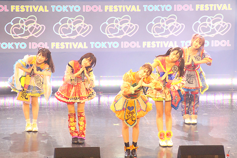 FES☆TIVEが「TOKYO IDOL FESTIVAL 2022」最終日のHOT STAGEにトップバッターとして登場