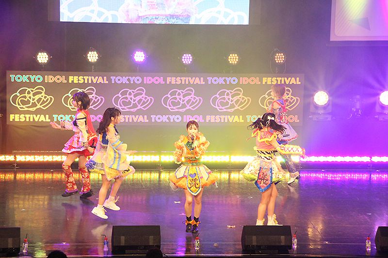 FES☆TIVEが「TOKYO IDOL FESTIVAL 2022」最終日のHOT STAGEにトップバッターとして登場