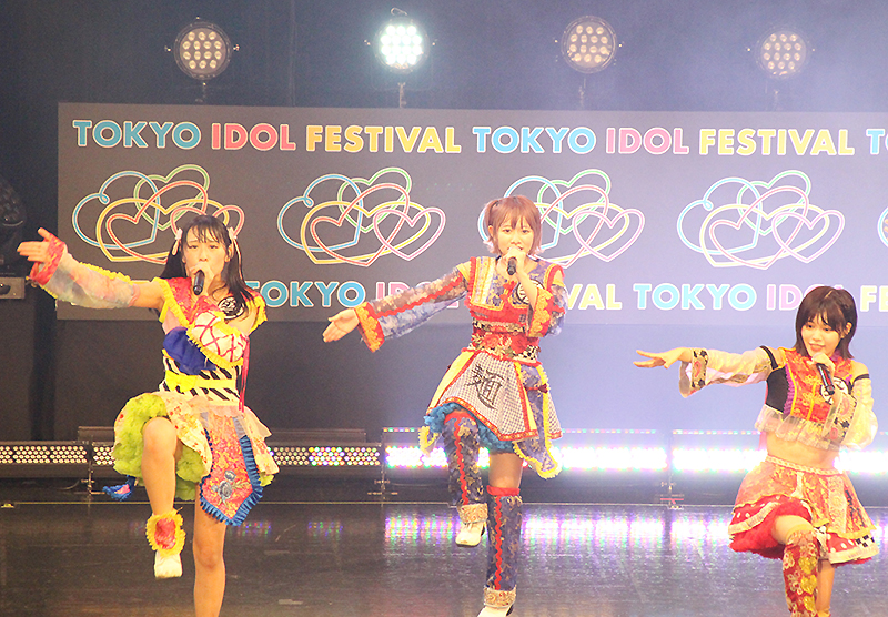 FES☆TIVEが「TOKYO IDOL FESTIVAL 2022」最終日のHOT STAGEにトップバッターとして登場