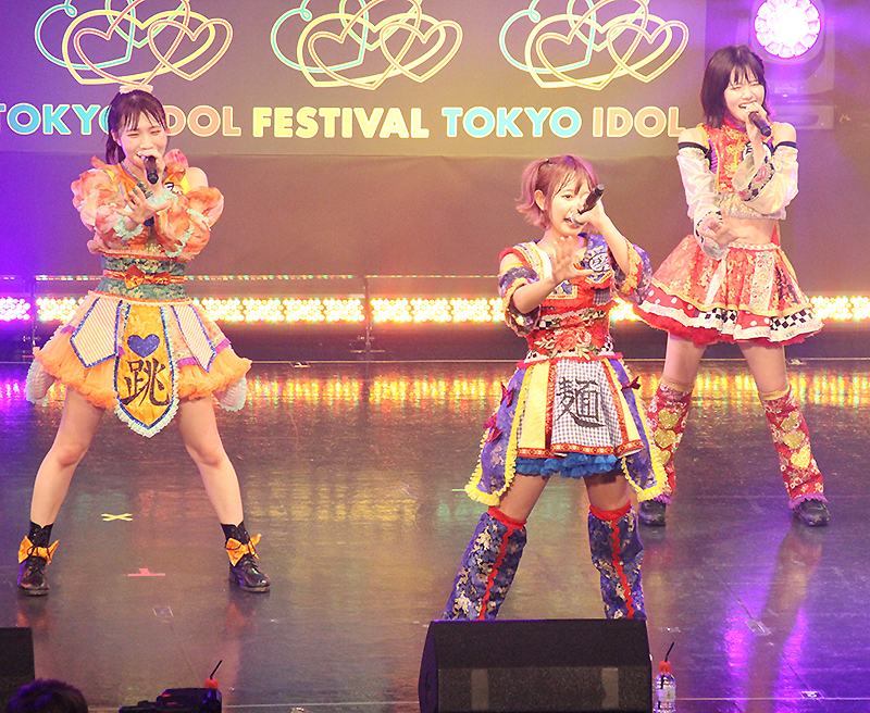 FES☆TIVEが「TOKYO IDOL FESTIVAL 2022」最終日のHOT STAGEにトップバッターとして登場