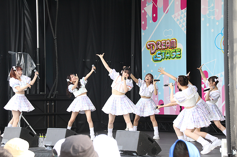 FRUITS ZIPPERが「TOKYO IDOL FESTIVAL」に初出場。DREAM STAGEでパフォーマンスを披露