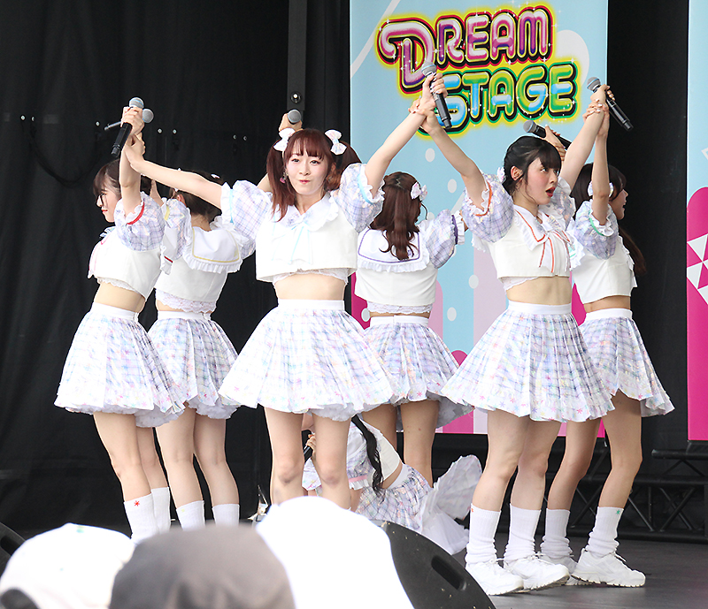 FRUITS ZIPPERが「TOKYO IDOL FESTIVAL」に初出場。DREAM STAGEでパフォーマンスを披露