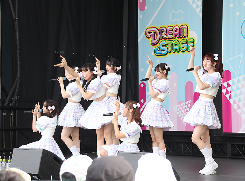 FRUITS ZIPPERが「TOKYO IDOL FESTIVAL」に初出場。DREAM STAGEでパフォーマンスを披露