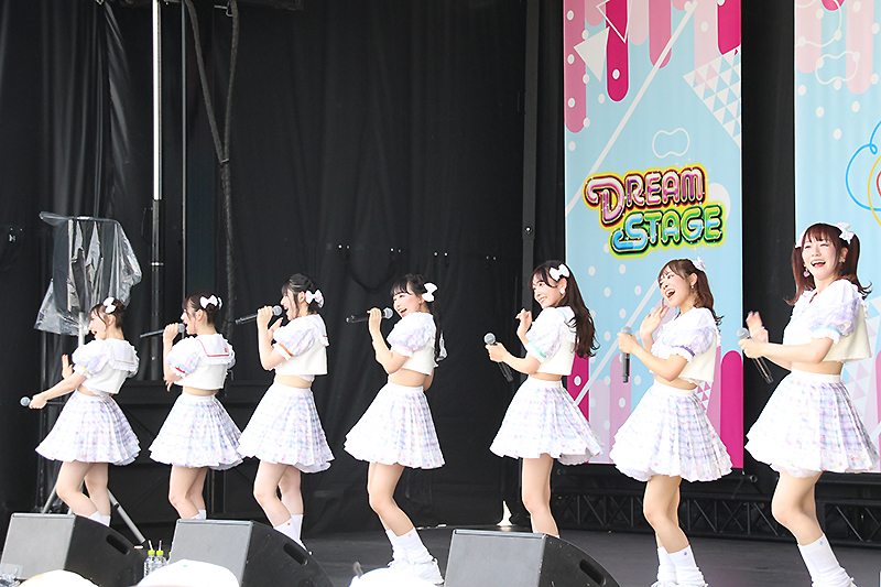 FRUITS ZIPPERが「TOKYO IDOL FESTIVAL」に初出場。DREAM STAGEでパフォーマンスを披露