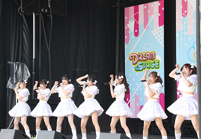 FRUITS ZIPPERが「TOKYO IDOL FESTIVAL」に初出場。DREAM STAGEでパフォーマンスを披露