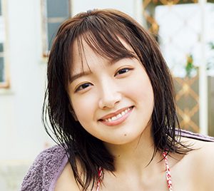 注目の女優・坂口風詩「FLASH」に登場…抜群のスタイルを披露