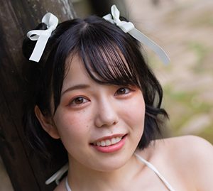 川島萌、体のラインがきれいに見えるポージングを研究中「今の自分にできるグラビアを目指しています」