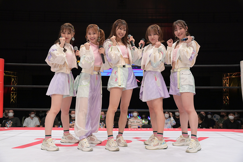 「東京女子プロレス」試合前に行われたSKE48ミニライブ